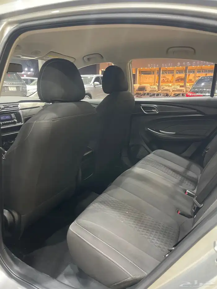 ام جي 5 موديل 2022 9