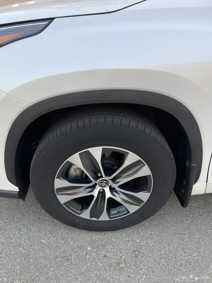 هايلاندر 2023 GLE شبه الجديد 9