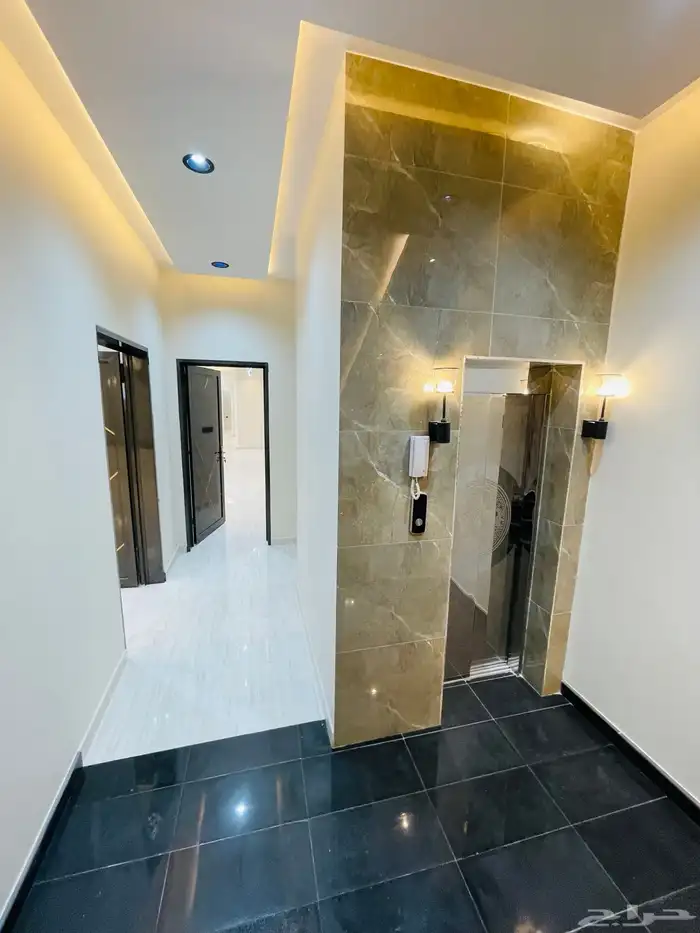 للبيع شقق تمليك علوي مع سطح مصعد بأقرب م الخدمات موقع متميز 20