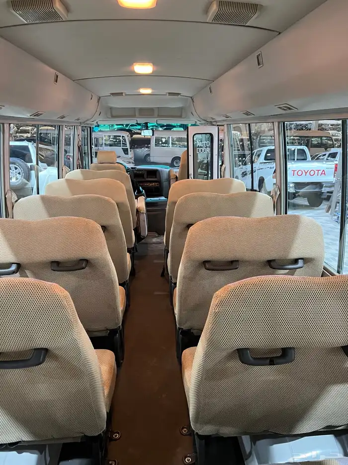 للبيع باص ميتسوبيشي روزا موديل 2007 ديزل 30 راكب ( مخزن) 18