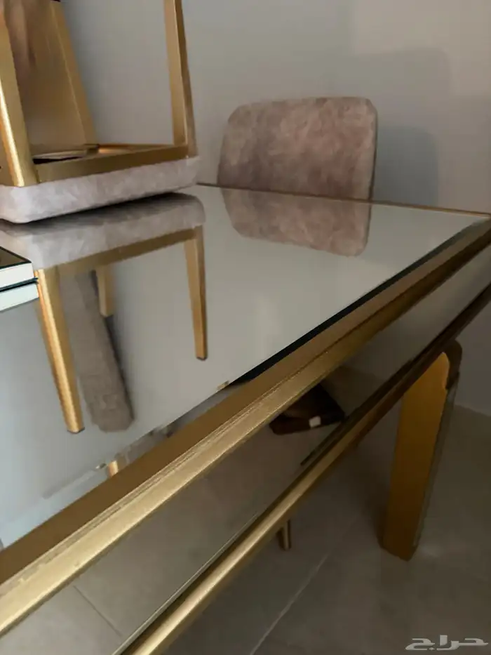 طاولة طعام 1