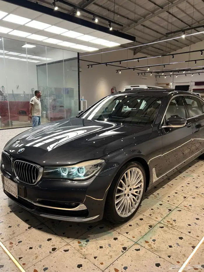 بي ام 730 2016 أعلى المواصفات (لون مميز) مصينه 5