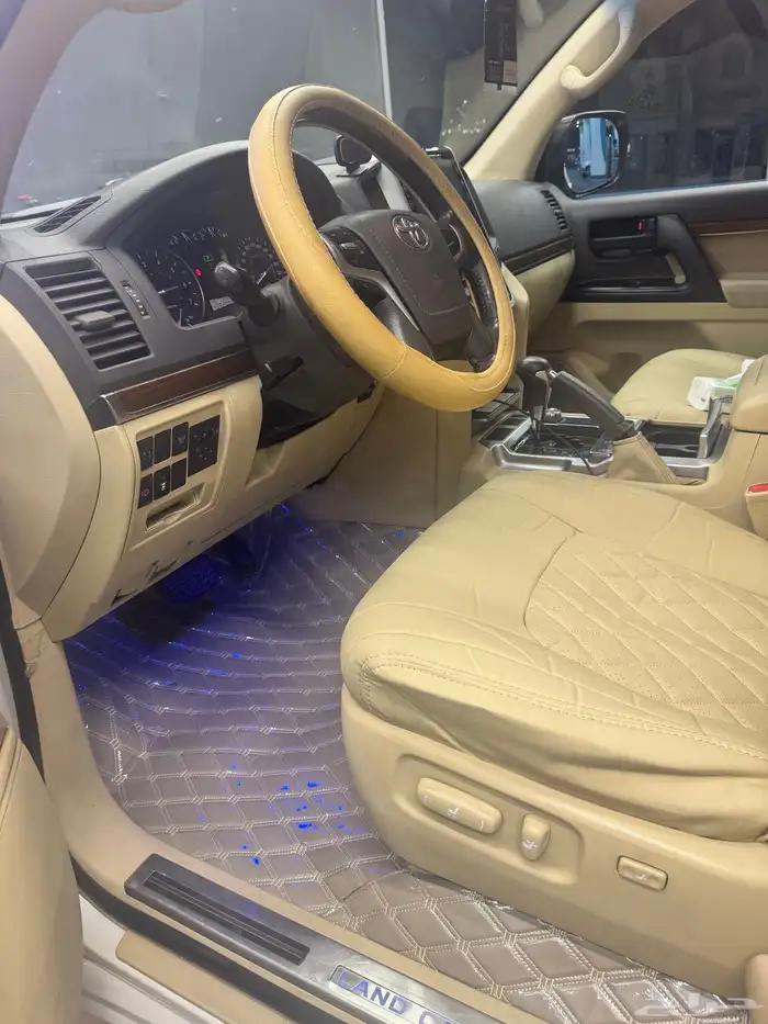 لاند كروزر 2016 بريمي 4