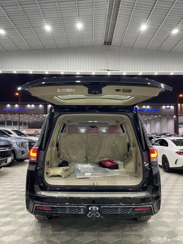 لاندكروزر 2025 GXR S 13