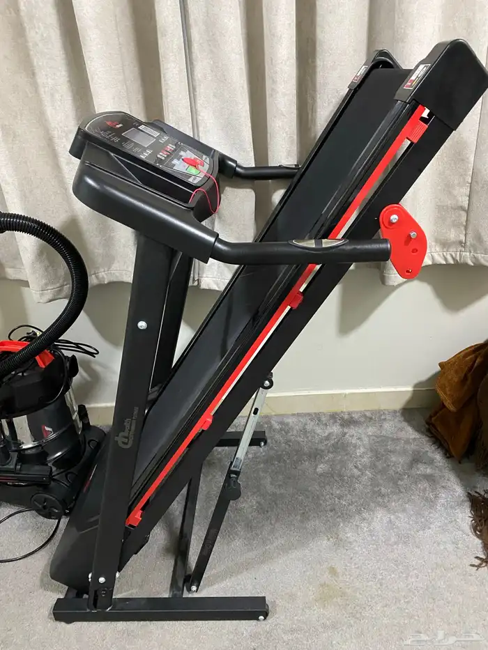 جهاز سير رياضي شبه جديد للبيع 1