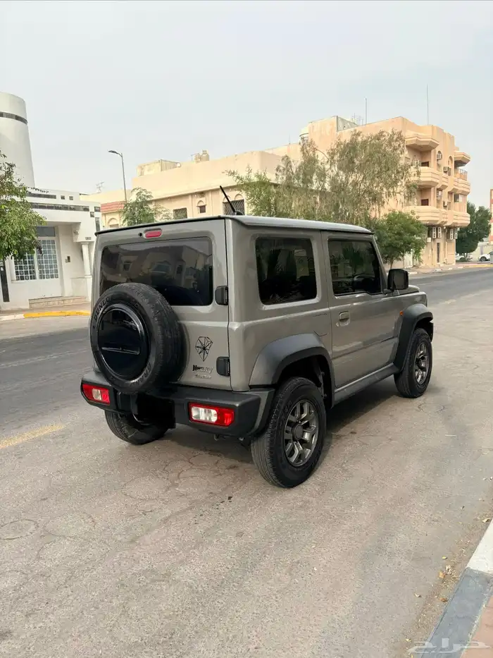 سوزوكي جمني 2022 3