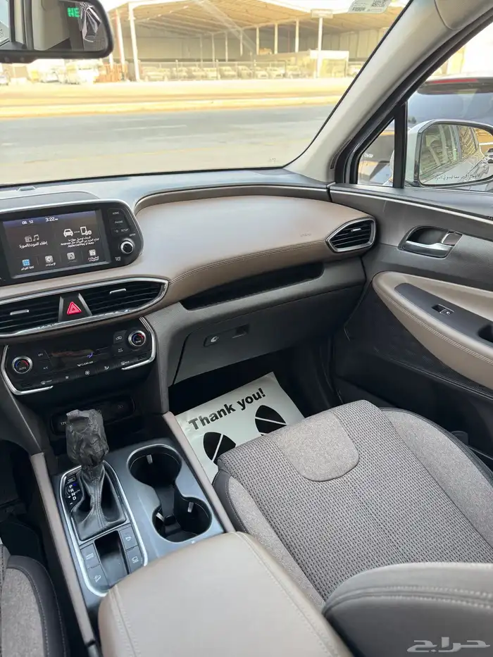 للبيع هيونداي سنتافي 2020 - نص فل - دبل - بحالة الوكاله 8