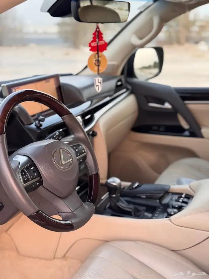 جيب لكزس 2017 محول بلاك اديشن بدي وكاله 18