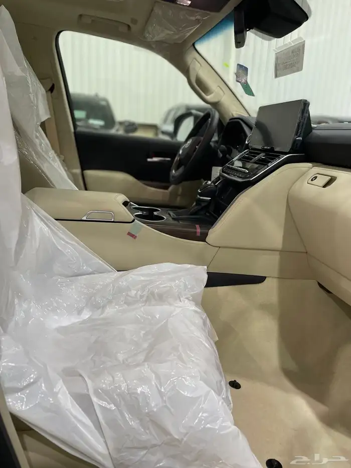 لاندكروزر 2025 GXR S 6