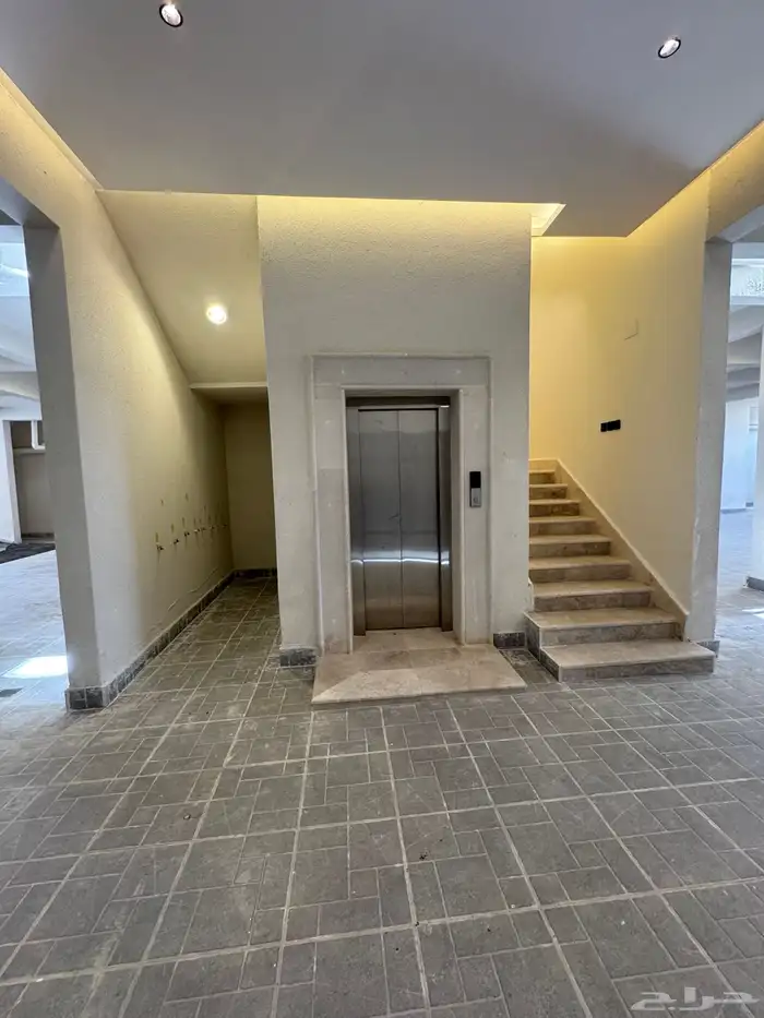 للبيع بمدينه أبها شقق دوبلكس مع غرفه سائق ومواقف خاصه 1