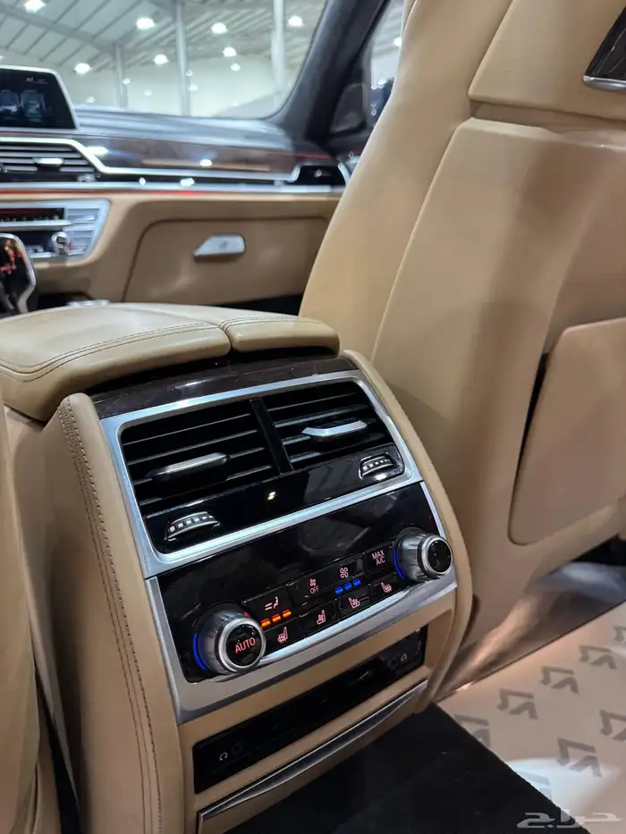 بي ام دبليو 740 ال اي موديل 2016 فل كامل 12