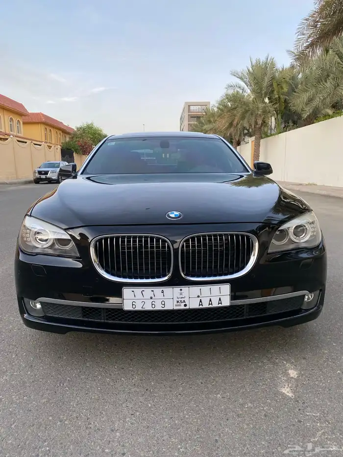 بي ام دبليو 730li موديل 2011 عداد 65 الف كيلو 4
