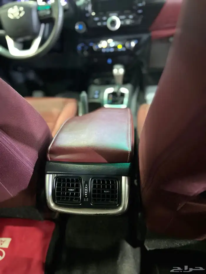 تويوتا هايلوكس 2017 سعودي فل كامل ماشي 304 الف 9