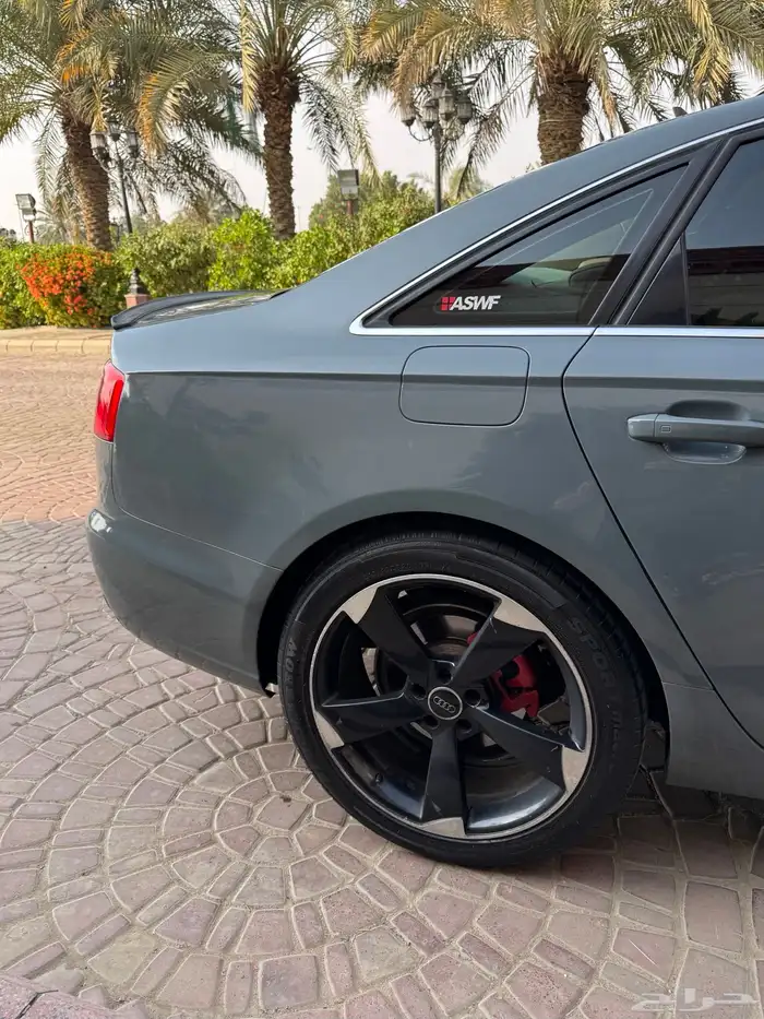 للبيع أودي A6 موديل 2012 نظيفه 6