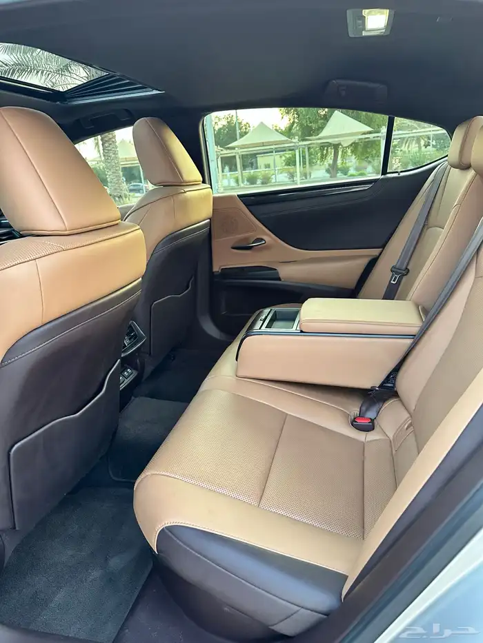 لكزس ES300h هايبرد موديل 2021 سعودي 60