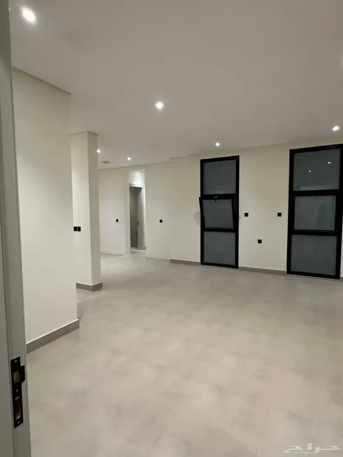 ادوار و بنتهاوس في حي الرمال للبيع 30