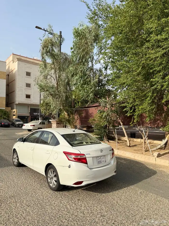 يارس 2016 ابيض الفئة E 3