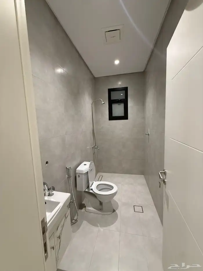 شقة للإيجار بحي المنار منطة الفلل 5