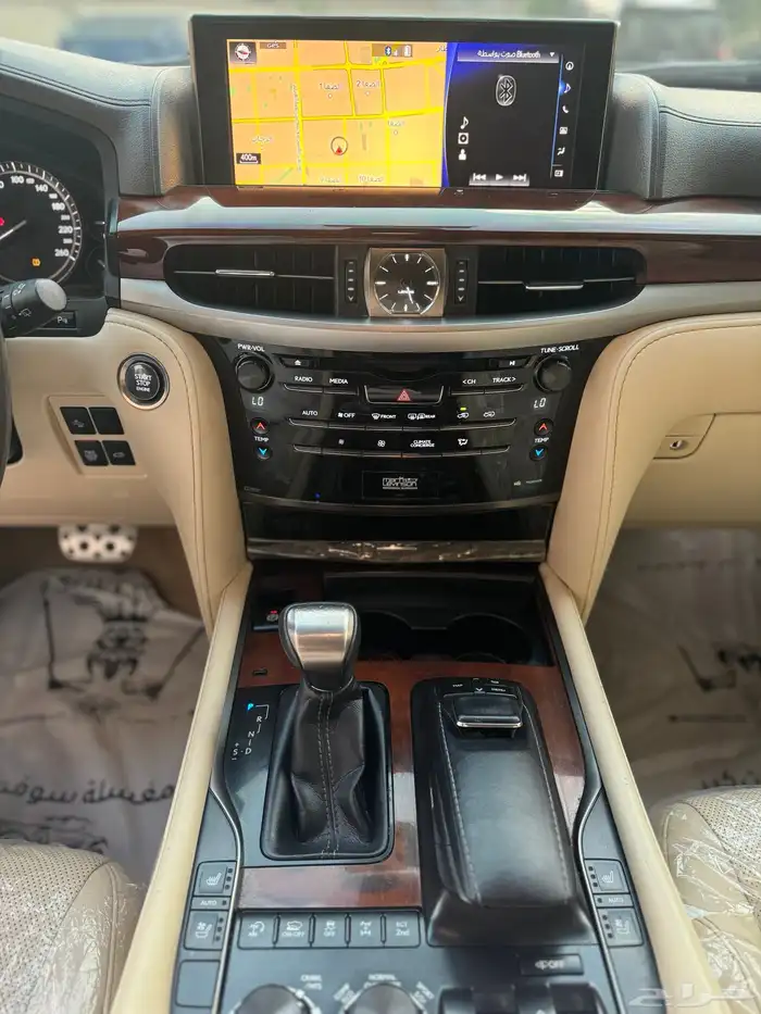 جيب لكزس LX570 2021 فل كامل بلاك اديشين 7