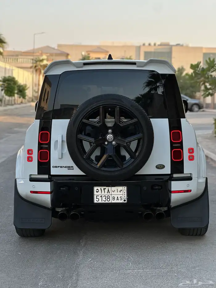 ديفندر 2021 اوربن HSE 22