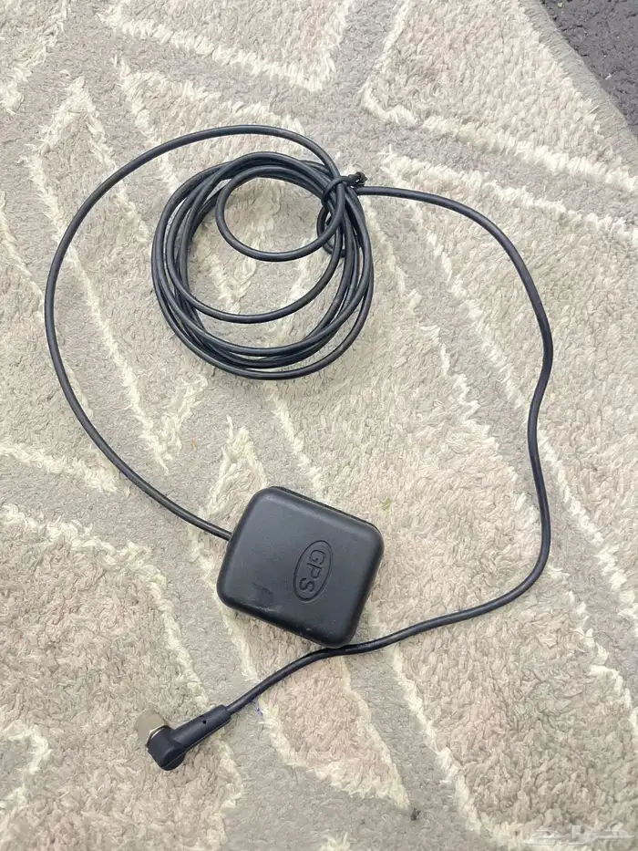 شاشة تركب لجميع السيارات نظام اندرويد حجم 4ونص بوصه او 5 2