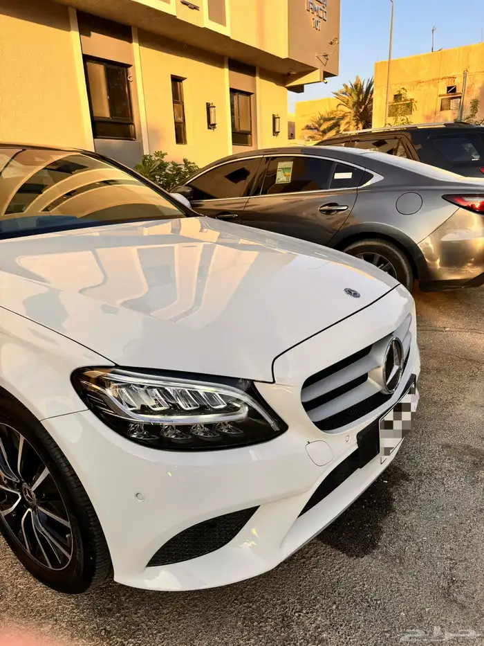 مرسيدس C200 ممشى قليل   اخت الجديدة وبحالة الوكالة 61