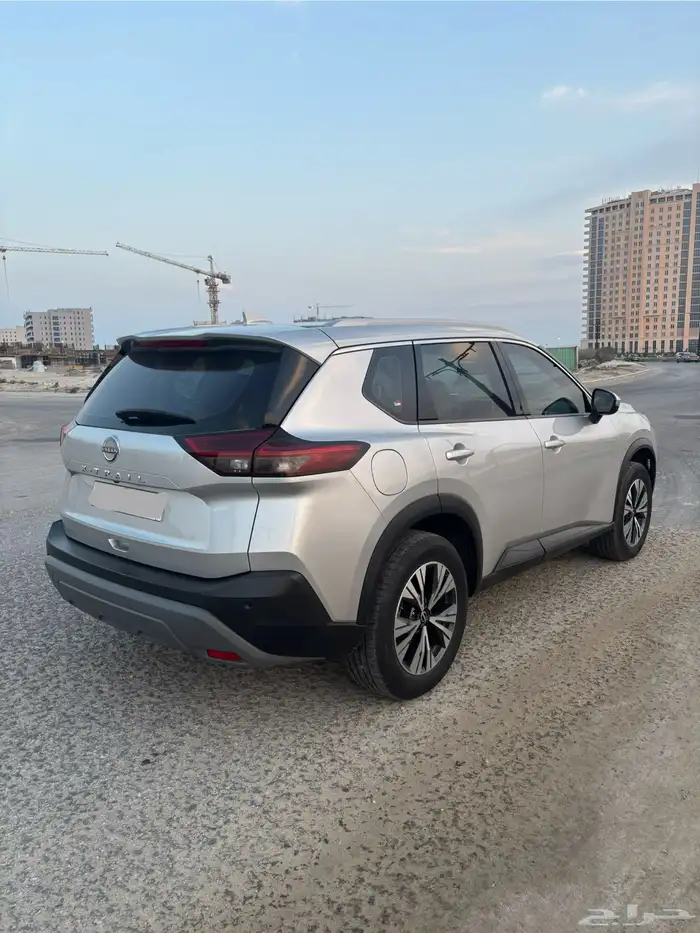نيسان اكستريل 2023 SV X-trail نص فل 4