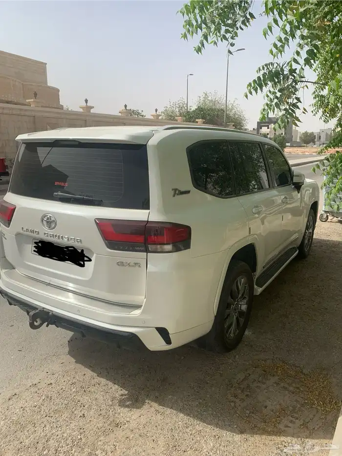 لاندكروزر 2022 5