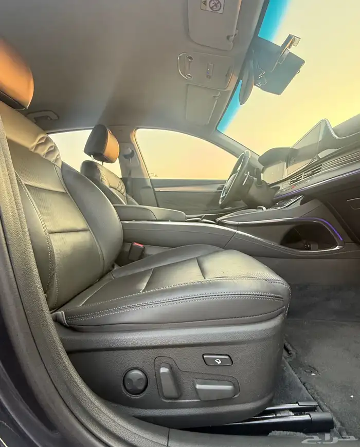 هونداي ازيرا 2022 ( كالجرافي 6 سلندر) اعلى نوع للبيع 10