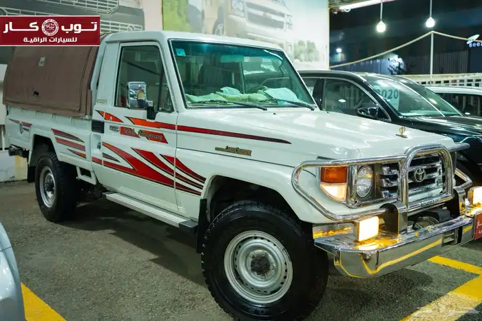 جيب شاص مخزن المسمى كف العروس 2001 8