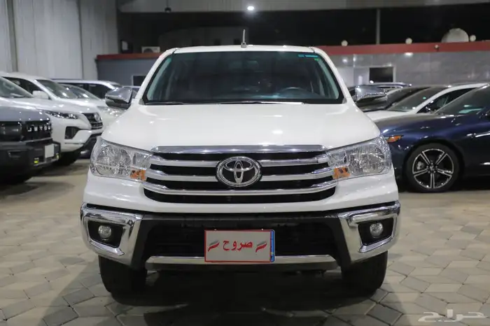 تويوتا هايلوكس غمارتين GLX بنزين محرك 2.7 2025 شبه الجديد 1