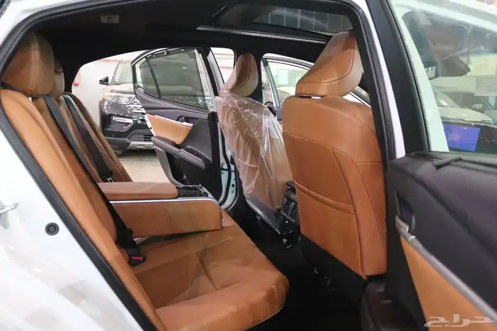 تويوتا كامري لومير موديل 2025 عداد 2800 كم بسعر 155.000 13