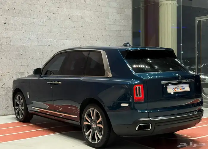 الموديل 2021 العداد 117.000 النوع روز كولينان 23