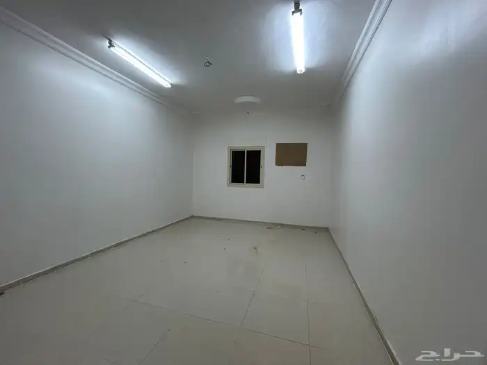 شقه للايجار في حي السلام 3غرف 0