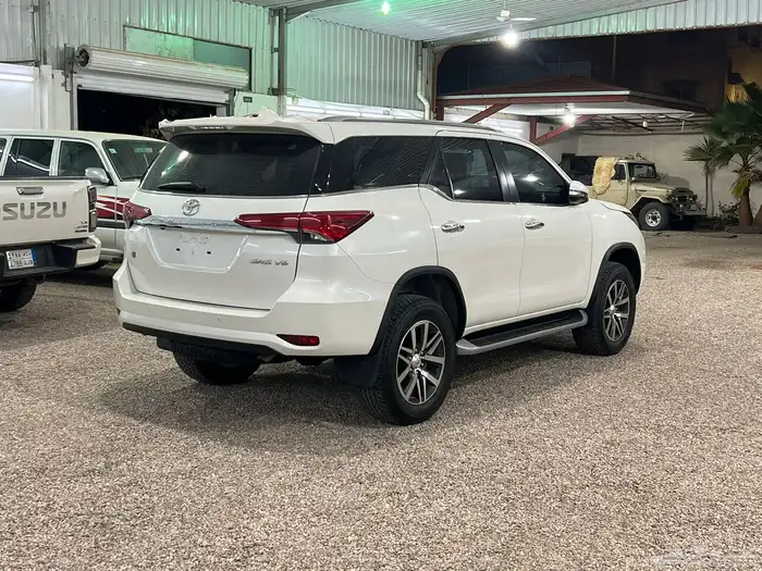 فورتشنر 2017 مخزن اخو الاصفار ( واتس فقط ) 4