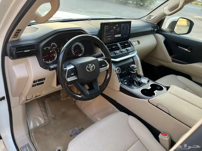 تويوتا لاندكروزر 2022 GXR (ديزل) 10