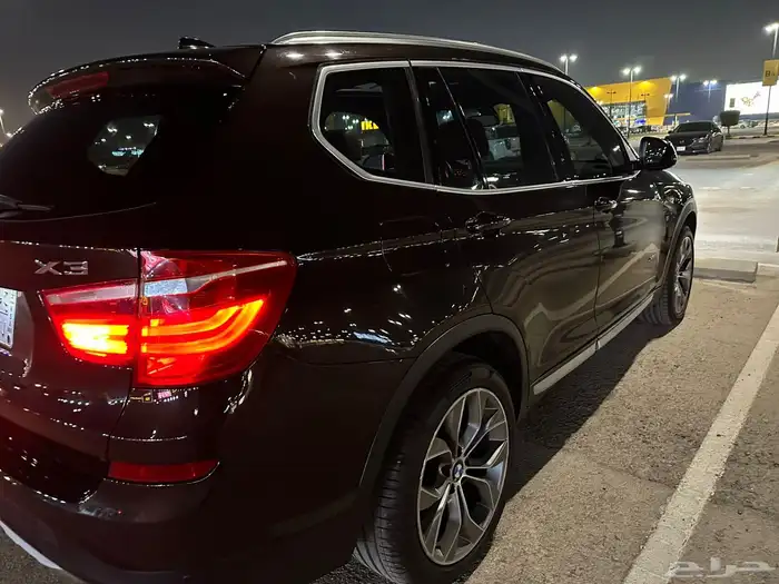 بي ام دبليو X3موديل 2015 بحالة الوكالة نظيف 7