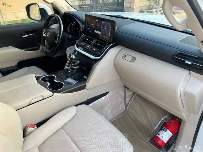 تويوتا لاندكروزر 2022 GXR (ديزل) 16