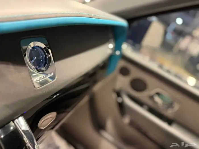 الموديل 2021 العداد 117.000 النوع روز كولينان 17