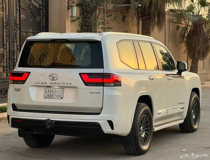 تويوتا لاندكروزر 2022 GXR (ديزل) 7