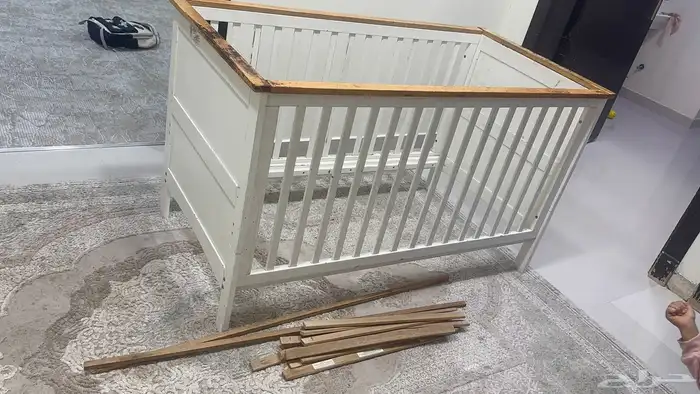 سرير اطفال 0