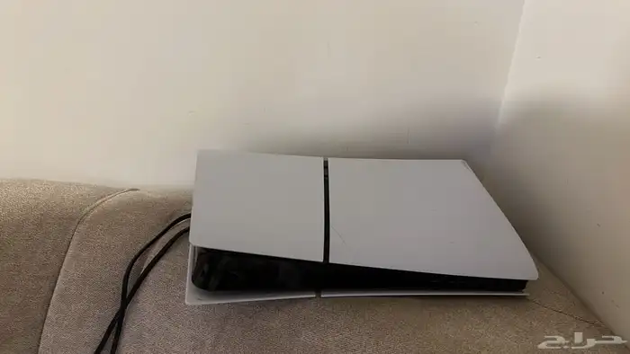 بلايستيشن 5 سليم استعمال خفيف جدا ونظيف 1