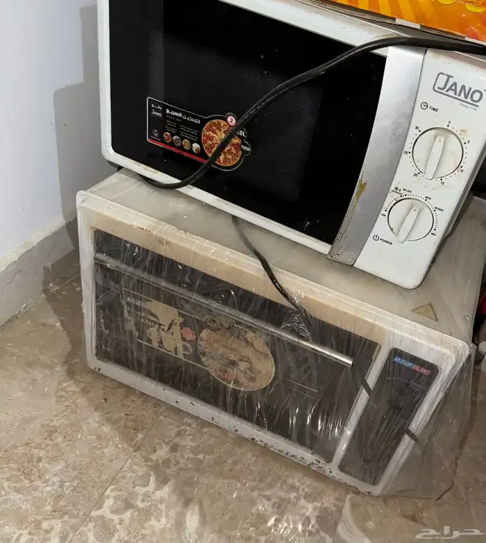 سرير اطفال وعربيتين اطفال  وسرير طفل ارضي ومكرويف نظيف وفرن 1