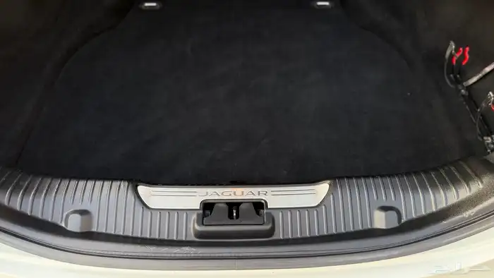 جاكوار xj موديل 2014 فل كامل للبيع 32