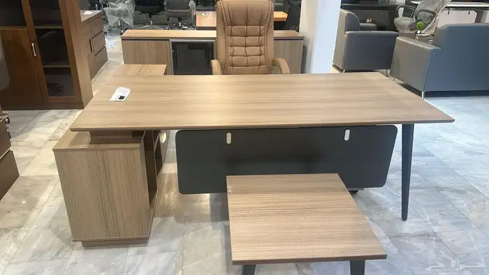 فاخرة المكاتب  طغم مكاتب مدير فخم متوفر 5