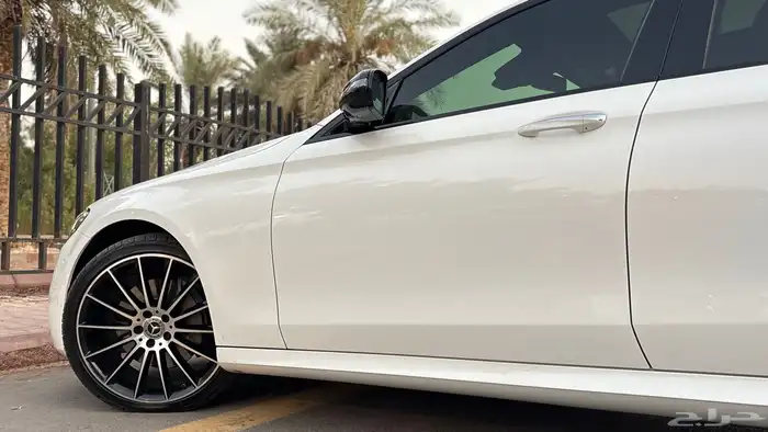 مرسيدس E300 2023 AMG ( بدون اعطال ) 17