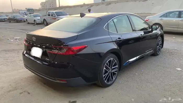 كامري 2025 LE هايبرد بانوراما 4