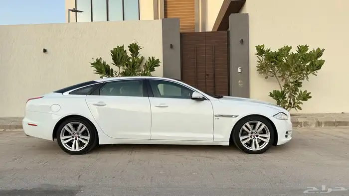 جاكوار xj موديل 2014 فل كامل للبيع 3
