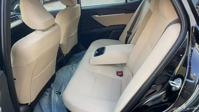 كامري 2025 LE هايبرد بانوراما 7