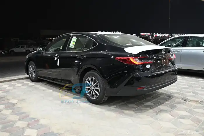 كامري LE بنزين 2025 24
